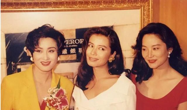 林青霞29年前穿的一条裙子，令网友惊叹：美到发光！
